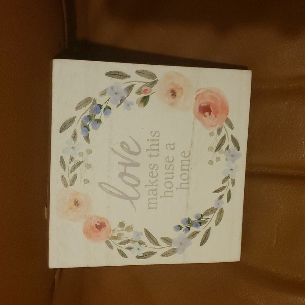 Love Makes This House A Home NWT